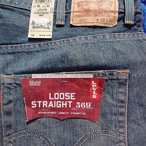 Levi's Relaxed Fit Straight Zip Fly (38/30)*NWT" - Picture 1 of 2